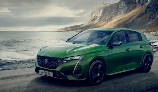 През 2013 година дебютира второто поколение на модела Peugeot 308